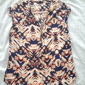 Colorful top, size XS but wears sixe S